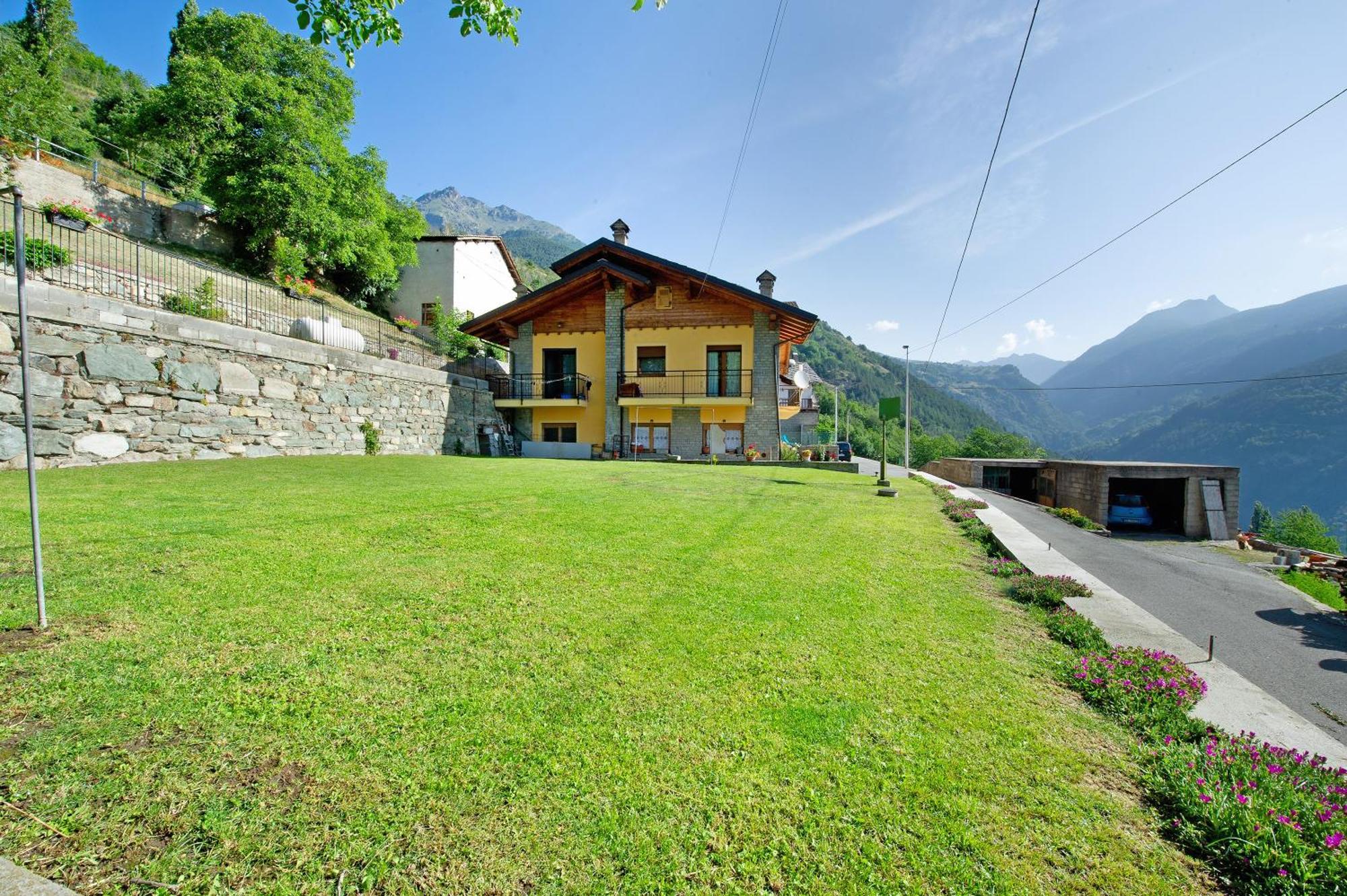 Il Piccolo Nido Apartment Aosta Exterior photo